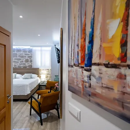 Andi Apartment Split