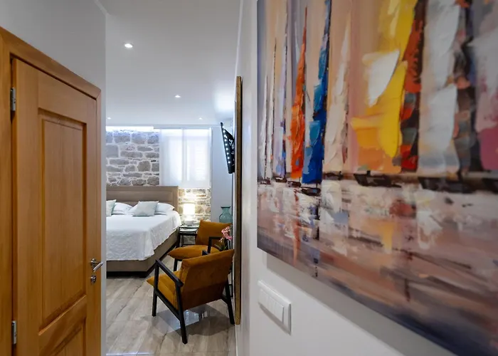 Andi Apartment Split