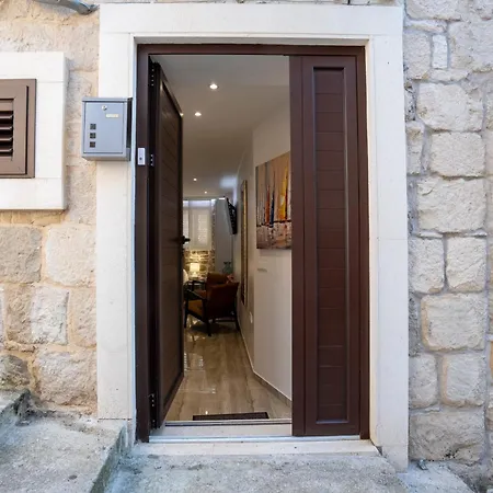 Andi Apartman