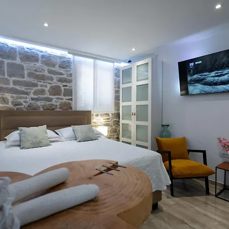 Andi Apartment